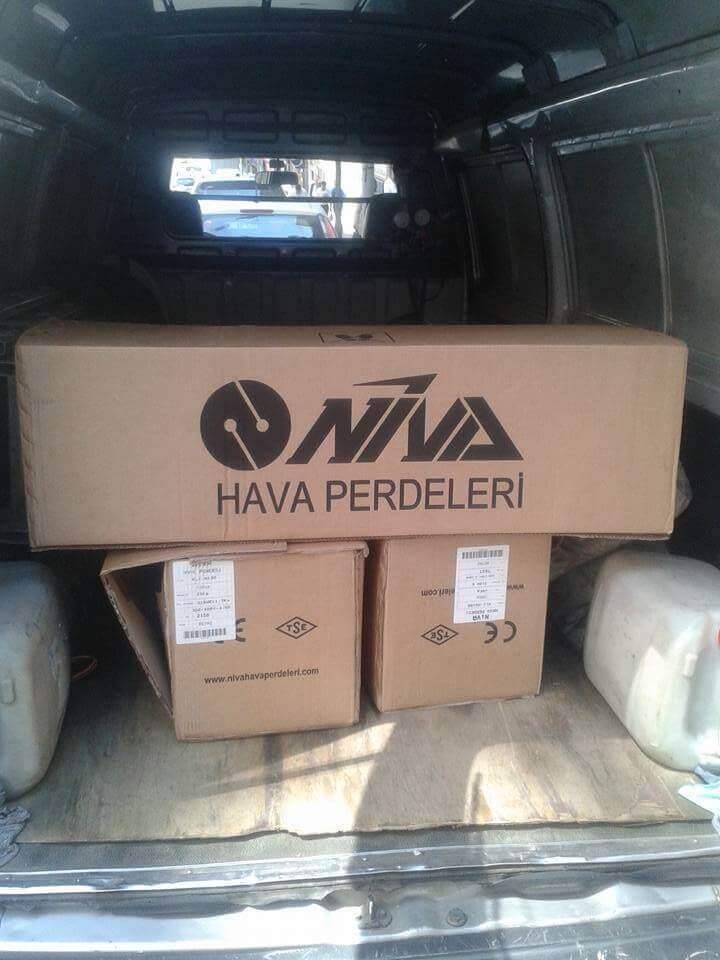 Niva hava perdeleri montaja giderken